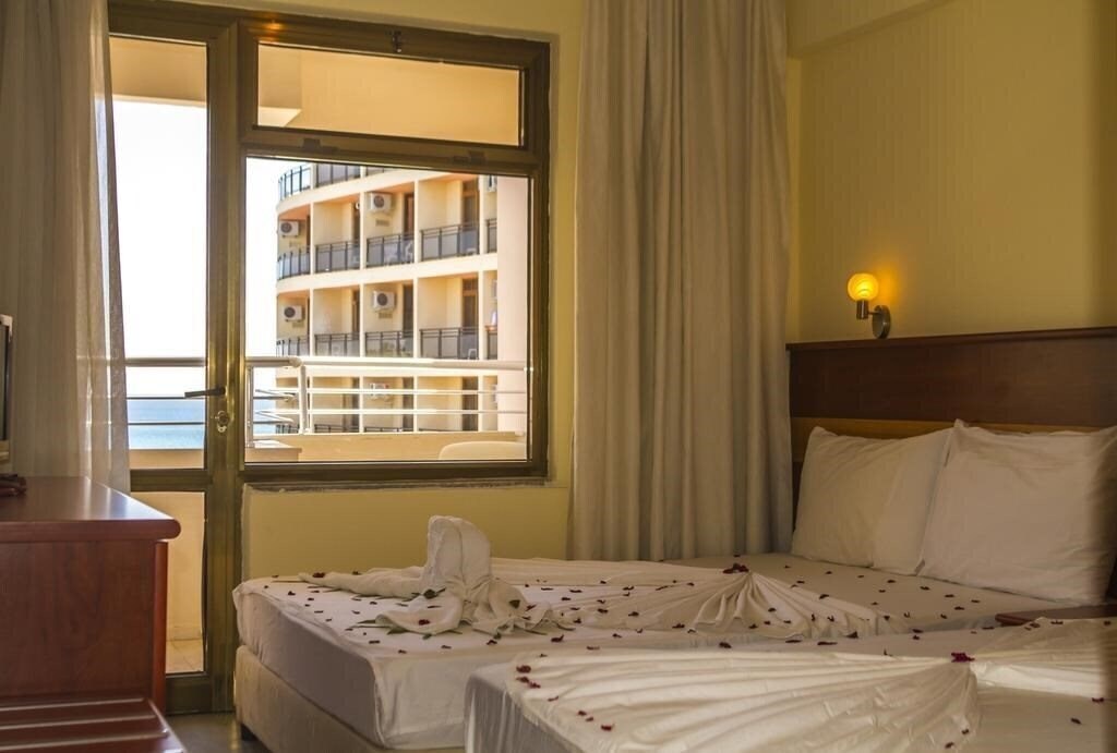 Фотография First Class Hotel 3*